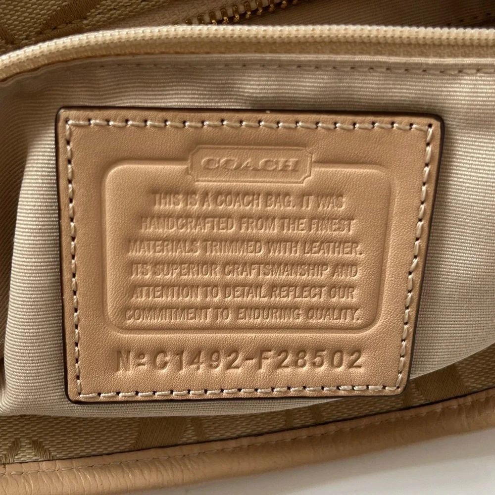 Coach Knit Messenger Crossbody Green Signature Canvas F28502